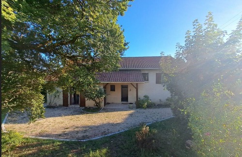 Montseveroux House | Quiet country house with swimming pool and lovely views.