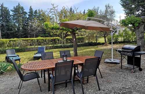 Jonquieres House | Quiet country house 2 km from the village and 10 min from Orange