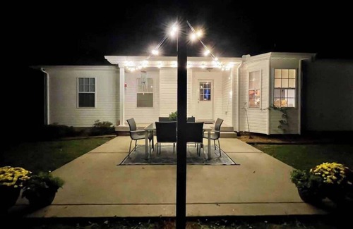 Pleasant View House | Quiet Country Road 4BR Chic Home