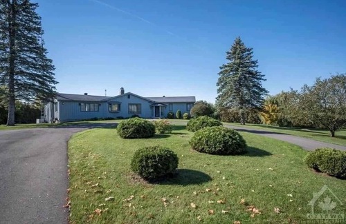 Champlain House | Quiet countryside getaway - indoor pool, pet-friendly. Fun for family & friends!