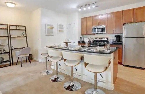 Norfolk - Virginia Beach Apartment | Quiet, Cozy, 2br/2ba centrally located VA Beach