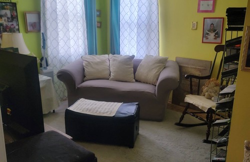 New Britain House | Quiet, Cozy, and relaxing