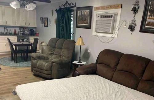 Moncks Corner Apartment | Quiet, cozy guest house!