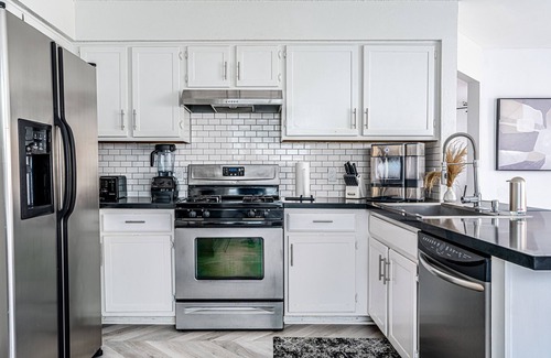 Hunter's Chase House | Quiet&CozyHideNearDomain,HotTub,BBQ, FirePit,Patio, Desk🌟