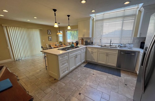 Santa Rosa House | Quiet Cul-de-sac Wine Country Home in Santa Rosa with AC, WiFi