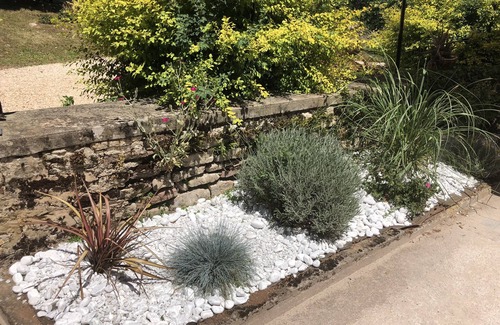 Miers House | Quiet, detached house with swimming pool, close to tourist attractions.