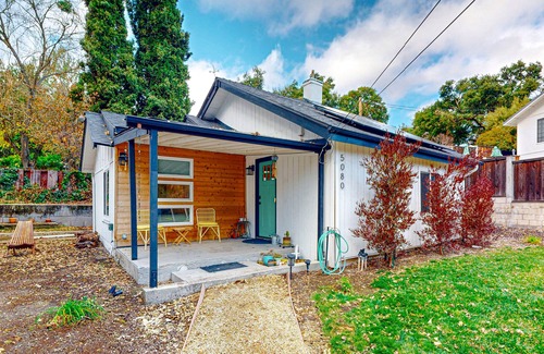 Atascadero House | Quiet dog-friendly home w/enclosed yard, firepit, yoga deck - close to town