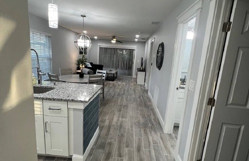 Park East Condo | Quiet Downtown Sarasota Condo minutes from Siesta Key.