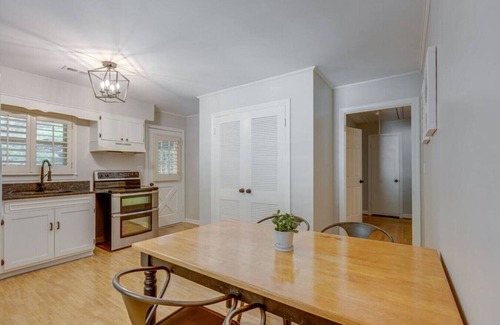 Franklin Apartment | Quiet Duplex Near Downtown, Pets Welcome