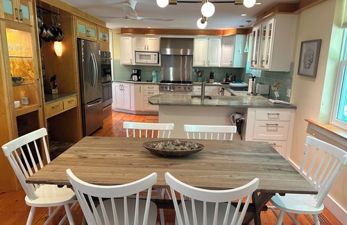 Edgartown House | Quiet Edgartown vacation home - 10 minutes from door to beach chair!
