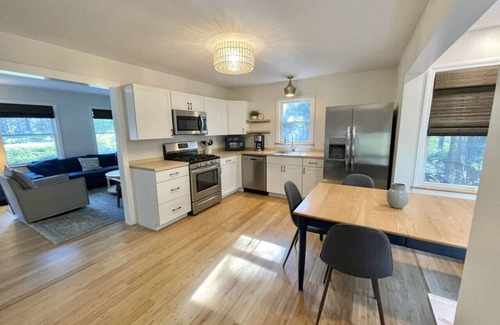 Bass Harbor House | Quiet Family & Pet Friendly Home! [Owls Nest]