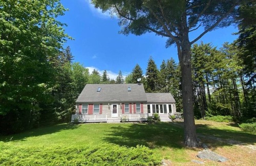 Bass Harbor House | Quiet Family & Pet Friendly Home! [Owls Nest]