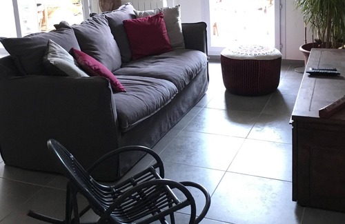 Croix-d'Argent Apartment | Quiet, family T3 - sunny pool terrace