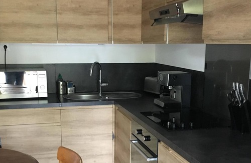 Croix-d'Argent Apartment | Quiet, family T3 - sunny pool terrace