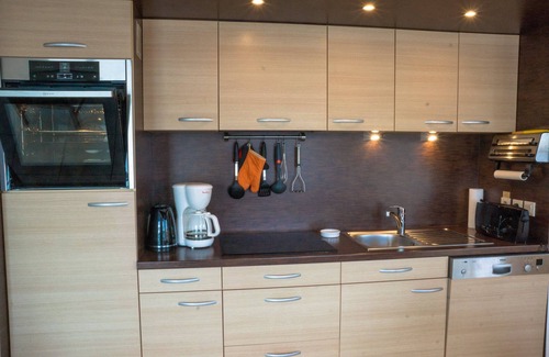 Crozon Apartment | Quiet flat with sea view, 2 bedrooms, free wifi