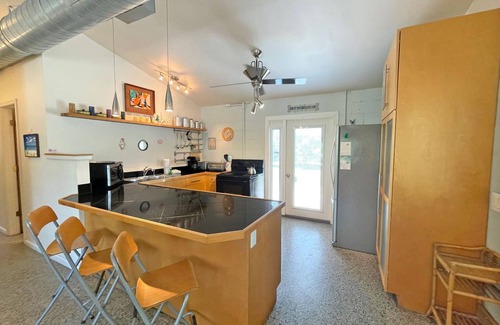 Pensacola Beach House | Quiet Florida-style Cottage w/Modern Conveniences. Doggies Welcome