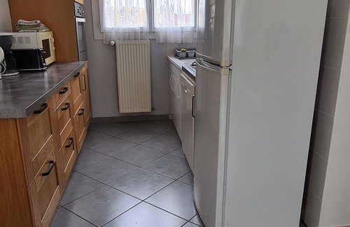 Le Grand-Lemps House | Quiet, flower-filled house in the countryside, good location, easy access