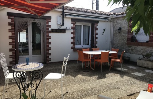 LʼAiguillon-sur-Mer House | Quiet family home