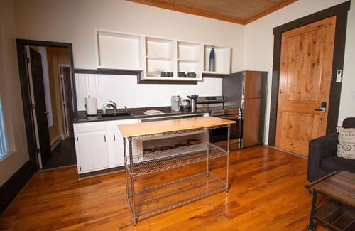 Northside District Apartment | Quiet, gated oasis near downtown Lexington