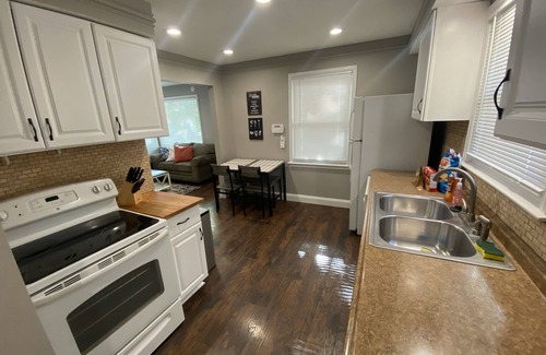 Royal Oak House | Quiet Gem in Royal Oak, RO Downtown & Detroit at Your Door!