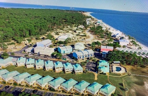 Dauphin Island Condo | Quiet Getaway * Gated Condo Complex * Pool & Amenities -only 40 units