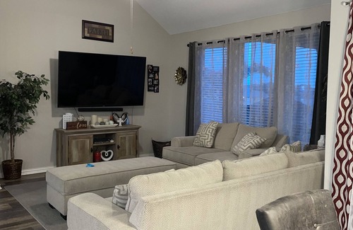 Fort Worth House | Quiet Golf Community 2bedroom Office home Pet Friendly