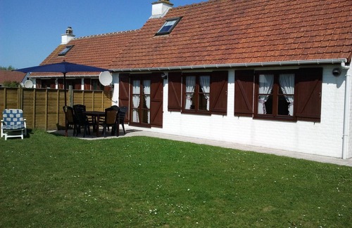 Bredene House | Quiet holiday house 100 sqm, good facilities, terrace, lawn facing south to the beach