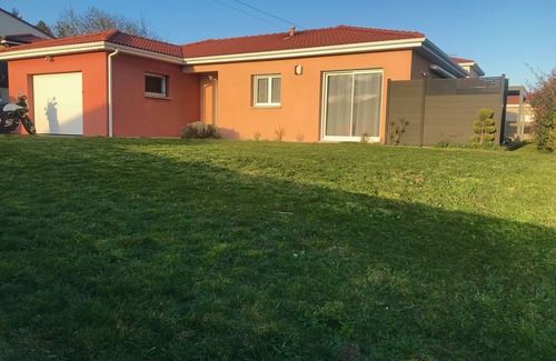 Orbeil House | Quiet house and garden for 5 near the volcanoes
