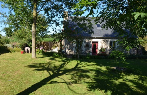 Pleudaniel House | Quiet house between land and sea near Paimpol 3* rated accommodation