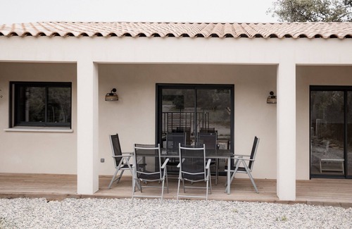 Boisseron House | Quiet house