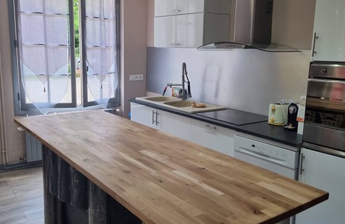 Prigonrieux House | Quiet house in a park. ideal family.