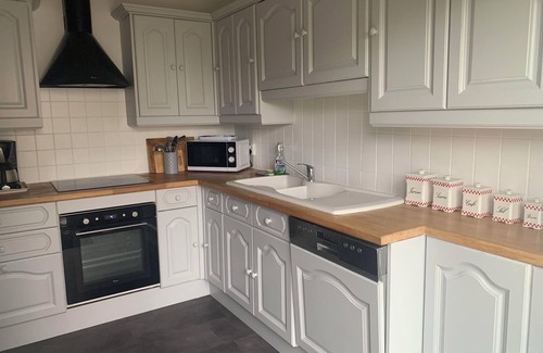 Mer House | Quiet house with indoor pool, 10 minutes from Chambord and close to shops