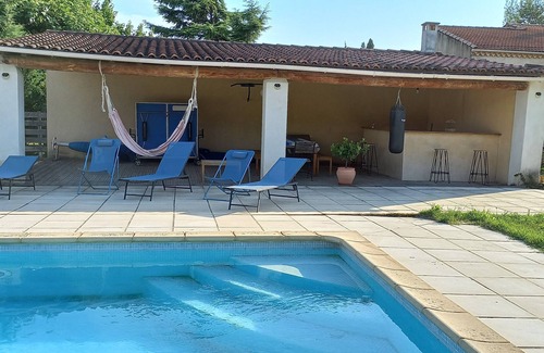 Pujaut House | Quiet house with pool 10 min from Avignon