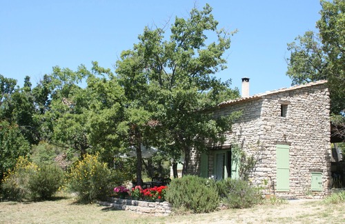 Sainte-Croix-a-Lauze House | Quiet independent house between oaks and lavenders