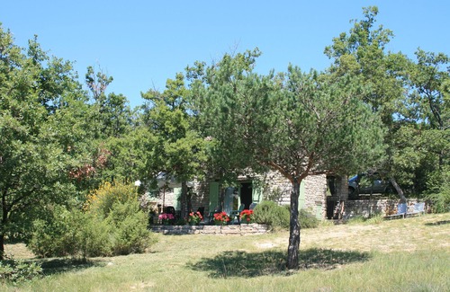 Sainte-Croix-a-Lauze House | Quiet independent house between oaks and lavenders