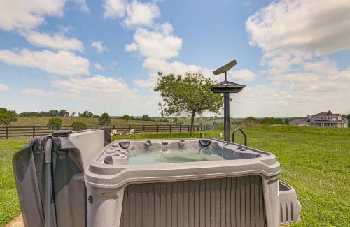 Berry House | Quiet Kentucky Vacation Rental with Hot Tub