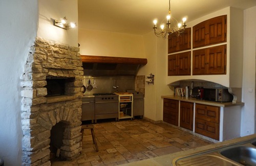 Simiane-la-Rotonde House | Quiet La Buisse estate with tennis court, heated swimming pool, ideal for families