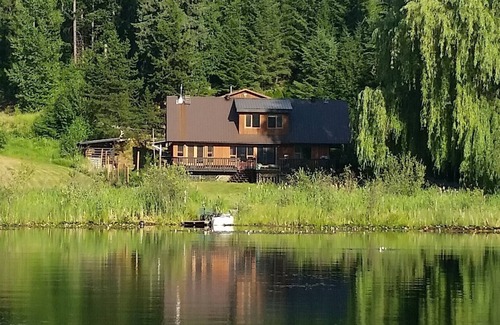 Clearwater House | Quiet Lake Front House with great view. Large deck and yard with its own dock!