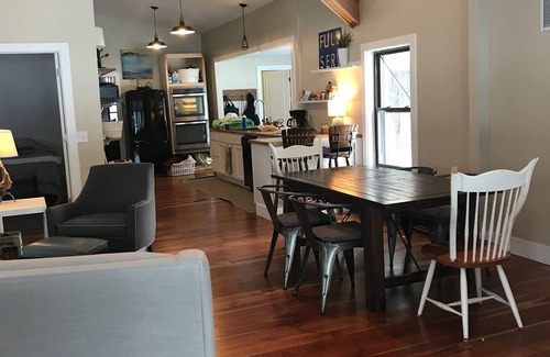 Twin Lake Cottage | Quiet lake house on private all-sports Clear Lake, perfect for families.