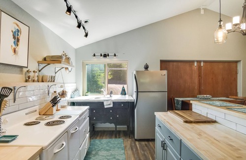 Sandpoint House | Quiet Lake Retreat in the Mountains/Minutes to Downtown Sandpoint