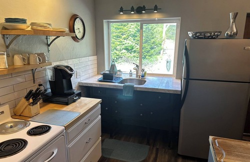 Sandpoint House | Quiet Lake Retreat in the Mountains/Minutes to Downtown Sandpoint