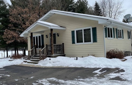 Neshkoro House | Quiet Lake with Kayaks and Direct Beach Access!