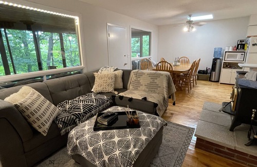 Frontenac Cottage | Quiet Lakefront Cottage W/4 Bedrooms