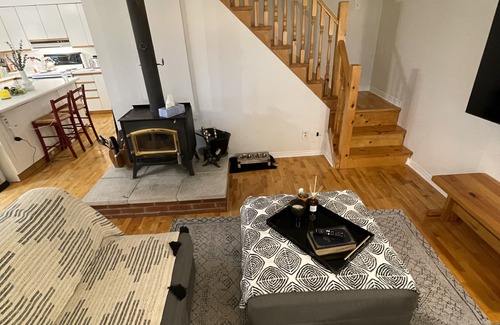 Frontenac Cottage | Quiet Lakefront Cottage W/4 Bedrooms