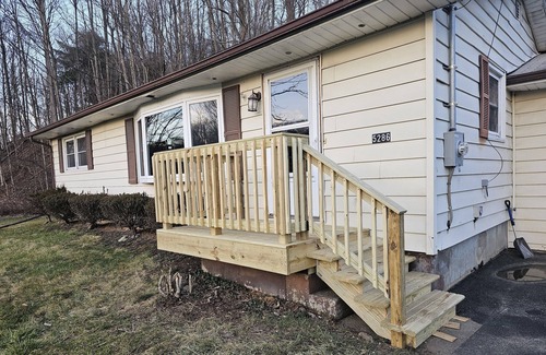 Millport House | Quiet location on 10 acres. Central to Ithaca, Corning, and Watkins Glen