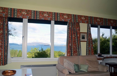 Crinan House | Quiet location with stunning views overlooking the Islands, sleeps 7
