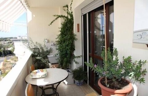 Santa Maria Novella Apartment | QUIET LUXURY APARTMENT WITH ELEVATOR, COVERED PARKING SPACE INCLUDING WIFI