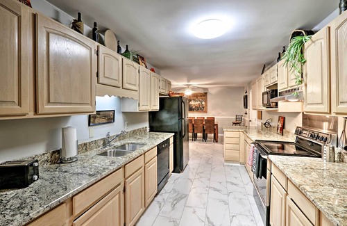Memphis House | Quiet Memphis Home on 20 Acres: 10 Mi to Downtown!