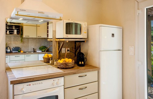 Calvi Apartment | Quiet mini-villa "Dracena" with its pretty garden - 2 people