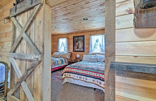 Mt Perry Cabin | Quiet Mount Perry Cabin on an Operating Farm!